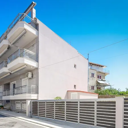 Stoudios Georgias Apartahotel Arkoudi