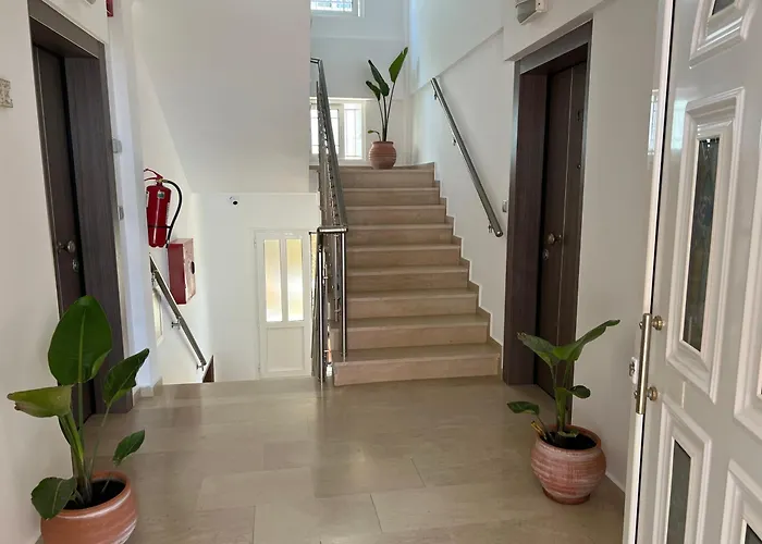 Stoudios Georgias Apartahotel Arkoudi