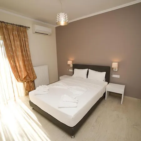 Aparthotel Stoudios Georgias Arkoudi