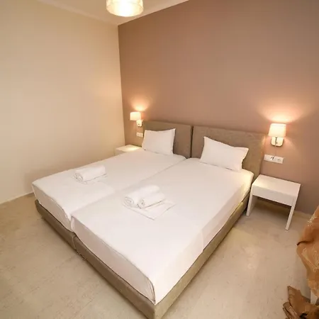Aparthotel Stoudios Georgias 4*