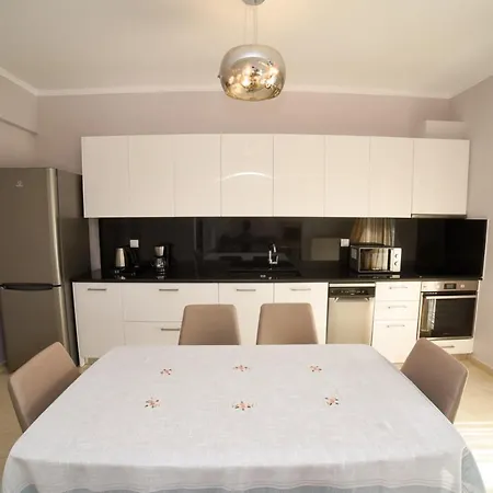 Stoudios Georgias Arkoudi