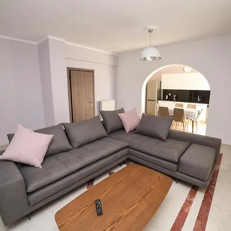 Stoudios Georgias Aparthotel Arkoudi