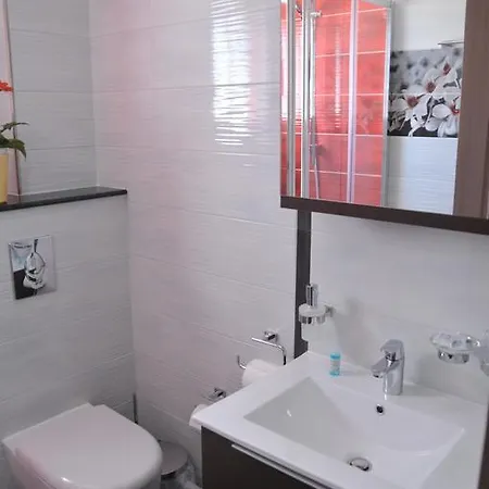 Stoudios Georgias Aparthotel 4*