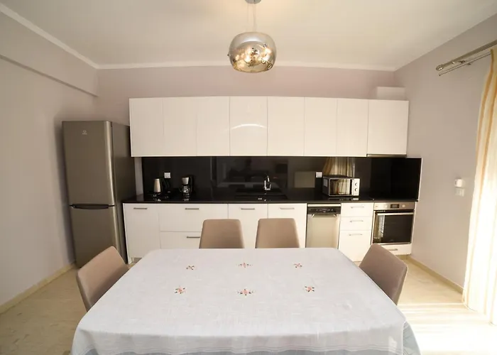 Stoudios Georgias 아르쿠디