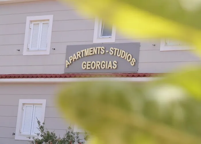 Stoudios Georgias アパートホテル